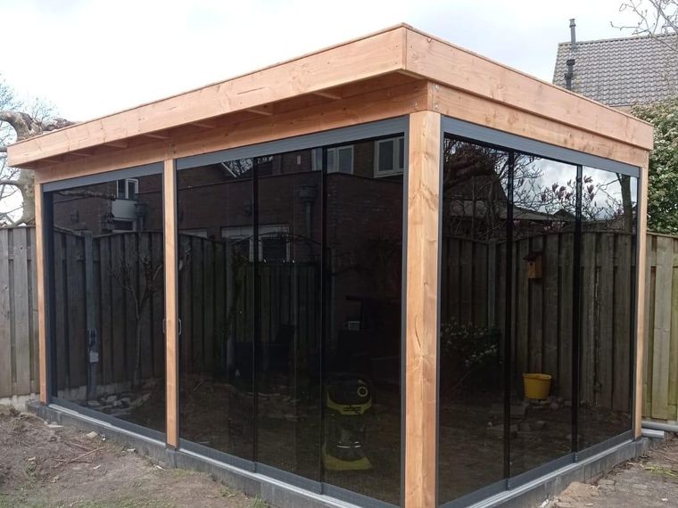 Gesloten en geïsoleerde tuinkamer